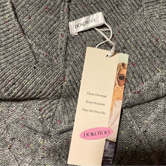 Dokotoo Women's Gray V-Neck Sweater Vest | Size M | Oversized | Collegiate - Picture 2 of 7